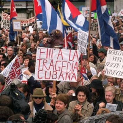 Manifestación de ayer en la Puerta del Sol contra la represión en Cuba.