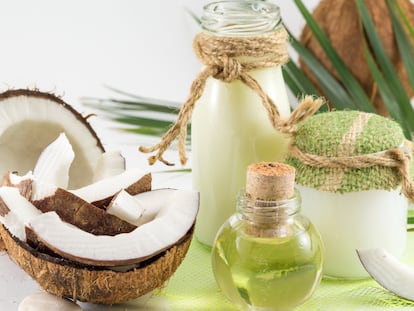 El aceite de coco cuenta con múltiples beneficios y propiedades.