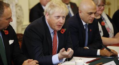 LONDON, ENGLAND - NOVEMBER 05: Prime Minister Boris Johnson conducts his last cabinet meeting before the general election, at 10 Downing Street on November 5, 2019 in London, England. The UKs main parties are gearing up for a December 12 general election after the motion was carried in a bid to break the current Parliamentary deadlock over Brexit. (Photo by Tolga Akmen - WPA Pool/Getty Images)