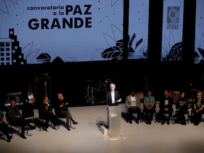 Truth Commission President Francisco de Roux speaks during a ceremony to release the commission's final report regarding the country's internal conflict, in Bogota, Colombia, Tuesday, June 28, 2022.  A product of the 2016 peace deal between the government and the Revolutionary Armed Forces of Colombia, FARC, the commission was tasked to investigate human rights violations committed by all actors between 1958 and 2016. (AP Photo/Ivan Valencia)