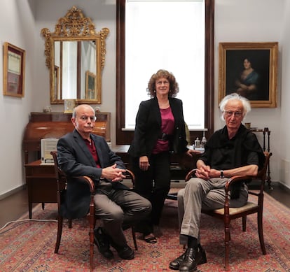 From left to right, Richard Petty, Camille Parmesan, and Helmut Schwarz, at the BBVA Foundation headquarters in Bilbao.