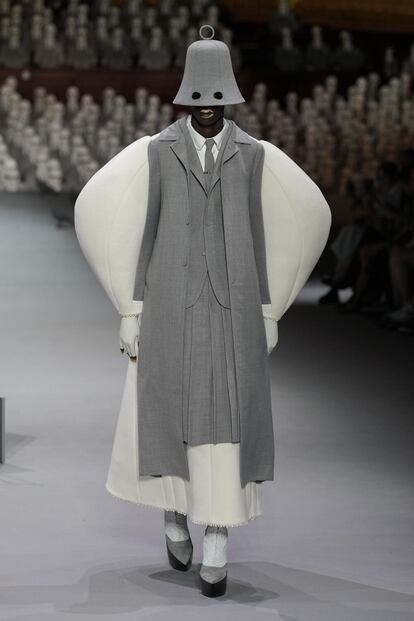 smag-thom-browne-hc-f23-053