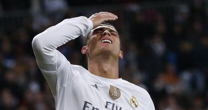 Ronaldo se lamenta de una ocasión fallada.