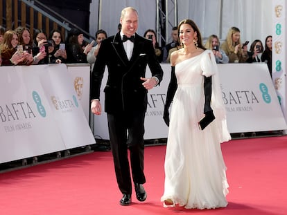 Los príncipes de Gales a su llegada a los Bafta.