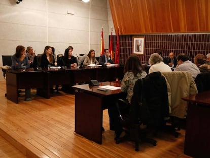 Pleno en el Ayuntamiento de Meco en enero de 2017.