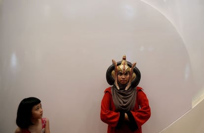 Una joven de Malasia disfrazada como Hanani Wan durante un evento en Kuala Lumpur.