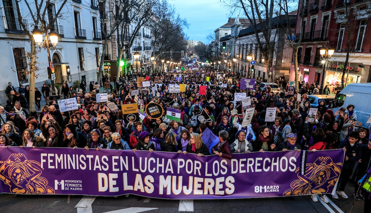 El Constitucional avala el derecho de manifestación frente a una ...