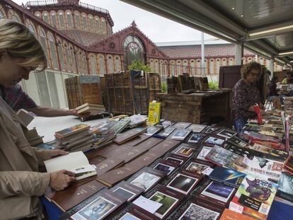 Book market in Sant Antoni neighborhood.