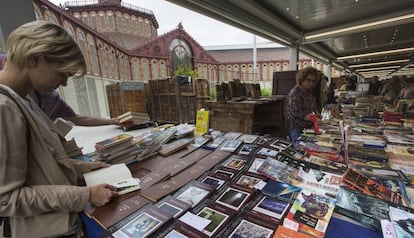 Una de las paradas del Mercat del Llibre de Sant Antoni. 