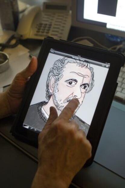 Mariscal dibuja un retrato del director de cine Fernando Trueba con un Ipad