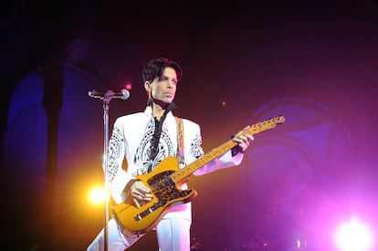 Prince en un concierto el 11 de octubre de 2009 en París.