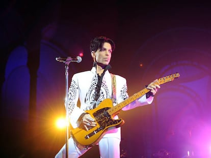 Prince en un concierto el 11 de octubre de 2009 en París.