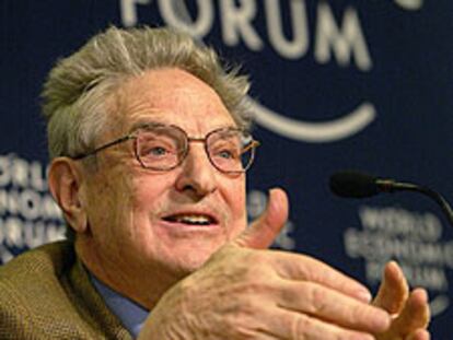 El estadounidense George Soros, ayer durante su conferencia en Davos.