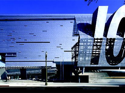 El edificio Caltrans en Los Ángeles, proyectado por Morphosis.