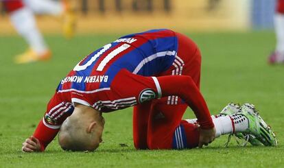 Robben, després de tornar-se a lesionar.