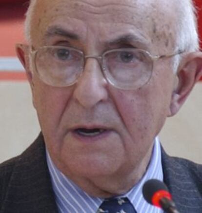 El presidente del TPIY, Theodor Meron, en 2005 en Sarajevo.