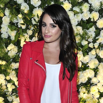 Lea Michele, 29 anos, conhecida pelo seu papel na série ‘Glee’, contou ao ‘The Hollywood Reporter’: “Antes de conseguir o papel em ‘Glee’, uma porção de gente me disse que eu não era bonita o bastante e que tinha de mudar a minha aparência. Aos 15 anos, o meu agente me disse que eu tinha de fazer uma cirurgia no nariz. Ele já não é mais o meu representante, por várias razões”.