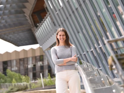 Spanish immunologist Cecilia Domínguez Conde, at the Wellcome Sanger Institute in Cambridge (UK).