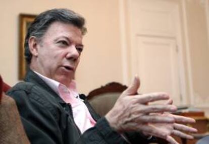 El presidente colombiano Juan Manuel Santos habla en una entrevista con EFE. EFE/Archivo