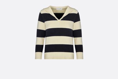 Dior borda como nadie ese estilo marinero tan francés y la prueba es este jersey de cachemira con cuello.

1.800€