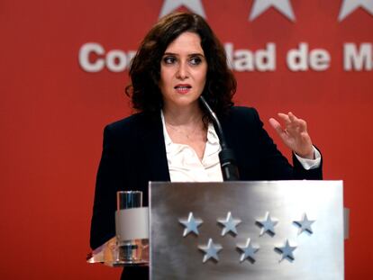 La presidenta de la Comunidad de Madrid, Isabel Díaz Ayuso, durante una rueda de prensa.