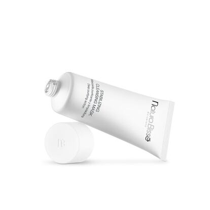 Stabilizing Cleansing Mask, de Natura Bissé, una mascarilla limpiadora con ácido salicílico puro y el extracto de corteza de sauce, que estimulan la renovación celular y proporcionan beneficios antibacterianos.