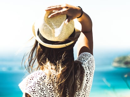 Elegimos este protector solar con Aloe Vera de la firma L'Oreal para cuidar el cabello durante el verano.