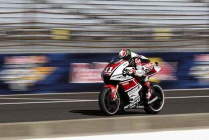 Ben Spies, a fondo por el circuito de Indianápolis.