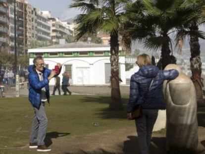 Fuengirola aglutina la pujanza de los populares en Málaga con el hiperliderazgo de Oña
