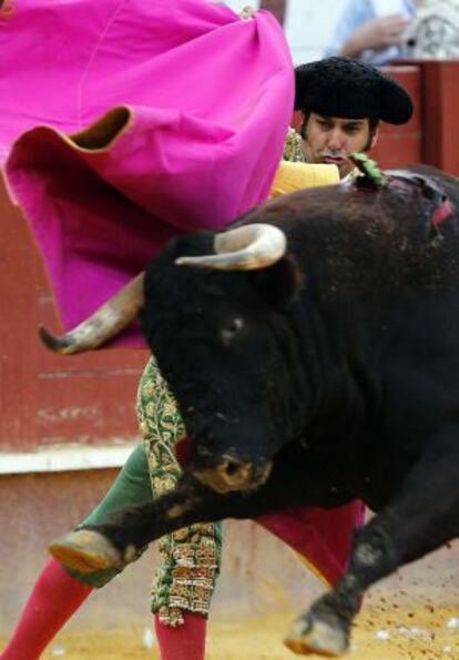 Morante de la Puebla, durante la faena de ayer a su primer toro.
