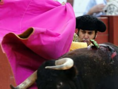 Morante de la Puebla, durante la faena de ayer a su primer toro.