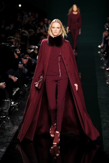 Elie Saab llena la pasarela de vestidos para la alfombra roja