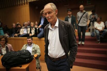El escritor Erri de Luca, hoy en el juicio en el que está imputado, en Turín.