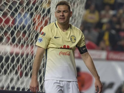 Pablo Aguilar, el defensa del Am&eacute;rica, durante el partido en el que violent&oacute; a a un &aacute;rbitro