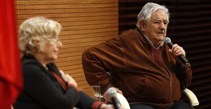 José Mujica y Manuela Carmena en el Ayuntamiento de Madrid.