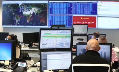 Desde el Centro de Control Operativo se conoce en tiempo real el estado de cada vuelo.