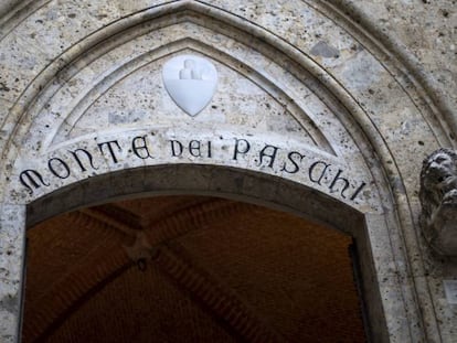 Sede del banco Monte dei Paschi en Siena, Italia.