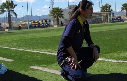 Yuriko Saeki, en la ciudad deportiva del Villarreal CF, donde pasó de ser entrenadora a coordinadora de todo el fútbol femenino.