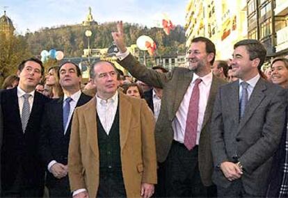 José María Michavila, José Bono, Rodrigo Rato, Mariano Rajoy y Ángel Acebes.