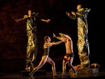 Lea Desandre y Renato Dolcini en un momento de la representación de 'Dido y Eneas', en los Teatros del Canal.