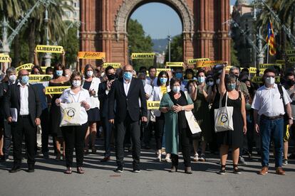 Los diputados de la Mesa del Parlament, antes del inicio de su juicio en el Tribunal Superior de Justicia de Catalunya.