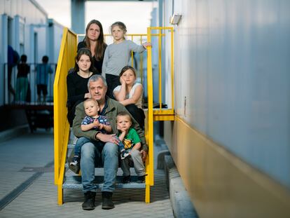 La familia Nemchuk, en el centro de acogida para solicitantes de asilo del Ayuntamiento de Madrid.