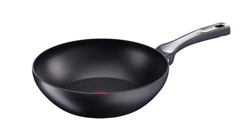 El tamaño y diseño de este wok te permiten cocinar grandes cantidades con facilidad.