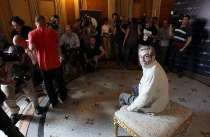 Antonio Mu&ntilde;oz Molina en la Casa de Am&eacute;rica tras serle concedido el Premio Pr&iacute;ncipe de Asturias de Las Letras.