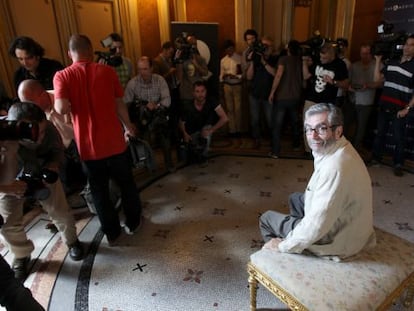 Antonio Mu&ntilde;oz Molina en la Casa de Am&eacute;rica tras serle concedido el Premio Pr&iacute;ncipe de Asturias de Las Letras.