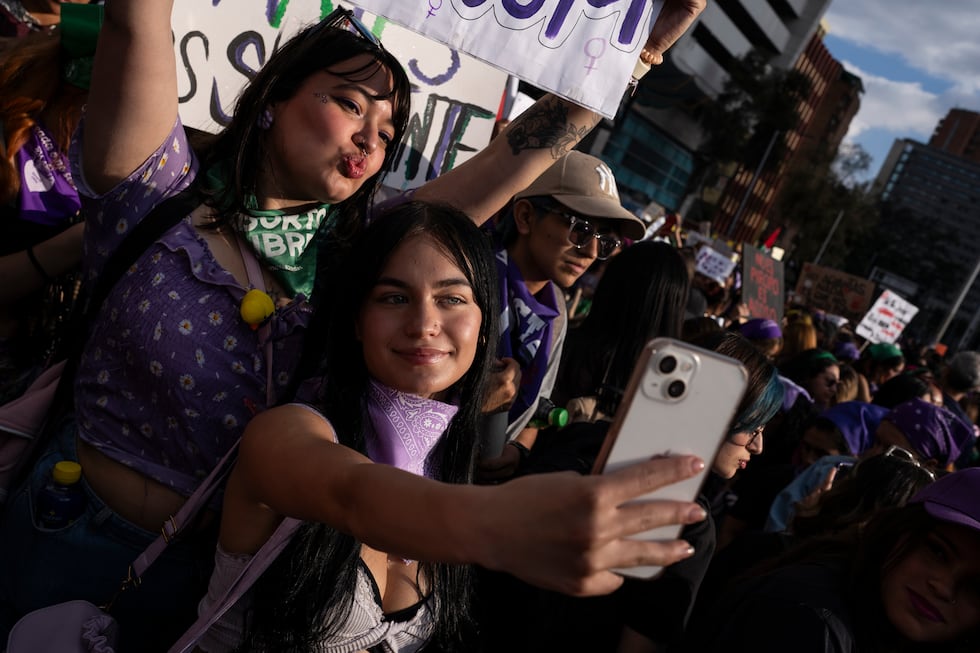 8M: La marcha por el 8M en Colombia, en imágenes | Fotos | EL PAÍS ...