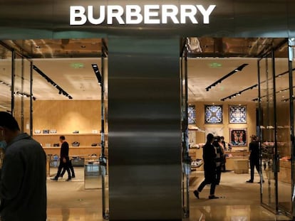 Tienda de Burberry en un centro comercial de Pekín.