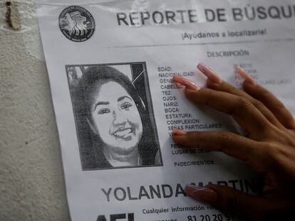 Volante con la ficha de búsqueda de Yolanda Martínez, desaparecida desde el pasado 31 de marzo.