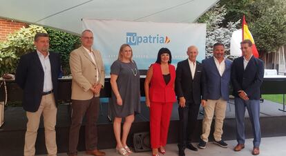 Los integrantes de la Ejecutiva Nacional de TúPatria durante la presentación del nuevo partido, en julio pasado en Madrid.