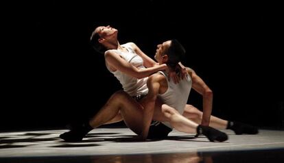 Espectáculo del grupo de danza Human Dance Proyect, a cargo de Jesús Pastor, en el auditorio Joaquín Rodrigo del Centro Cultural Eduardo Úrculo de Madrid.